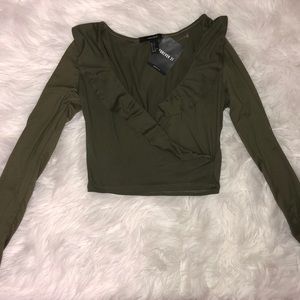 Knitted long sleeve crop top